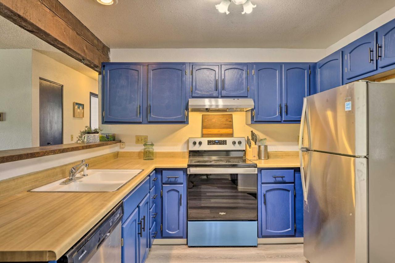 Grand Lake Condo With Mountain Views Walk To Lake! Екстер'єр фото
